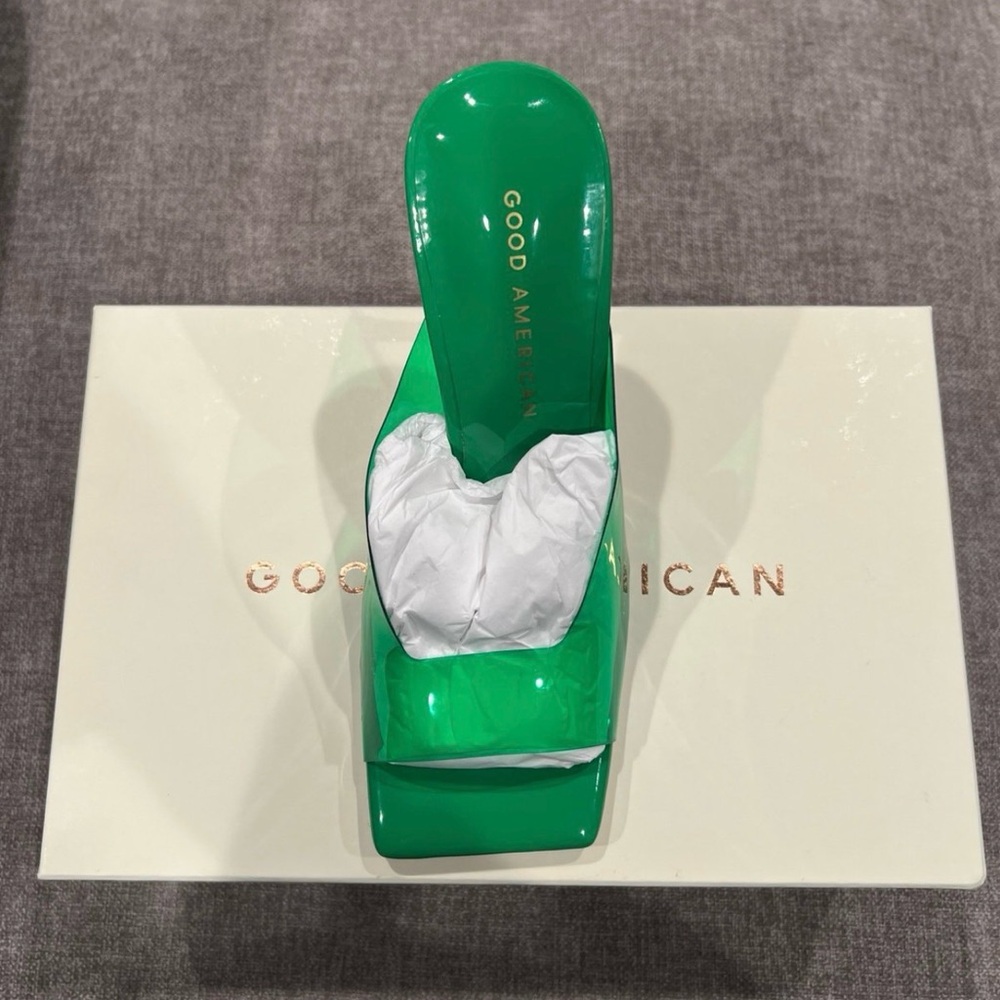 GOOD AMERICAN SUMMER GREEN EMMA SLIP HEEL - SIZE 7